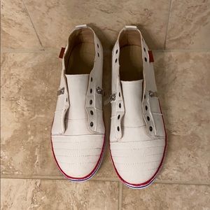 No lace slip on shoes